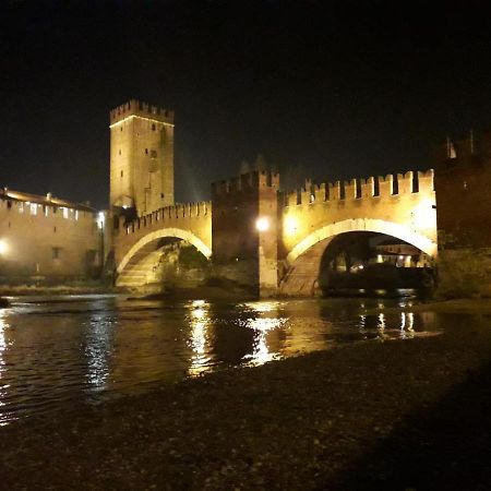 Casa Vacanze Al Borgo 卡普里诺韦罗内塞 外观 照片