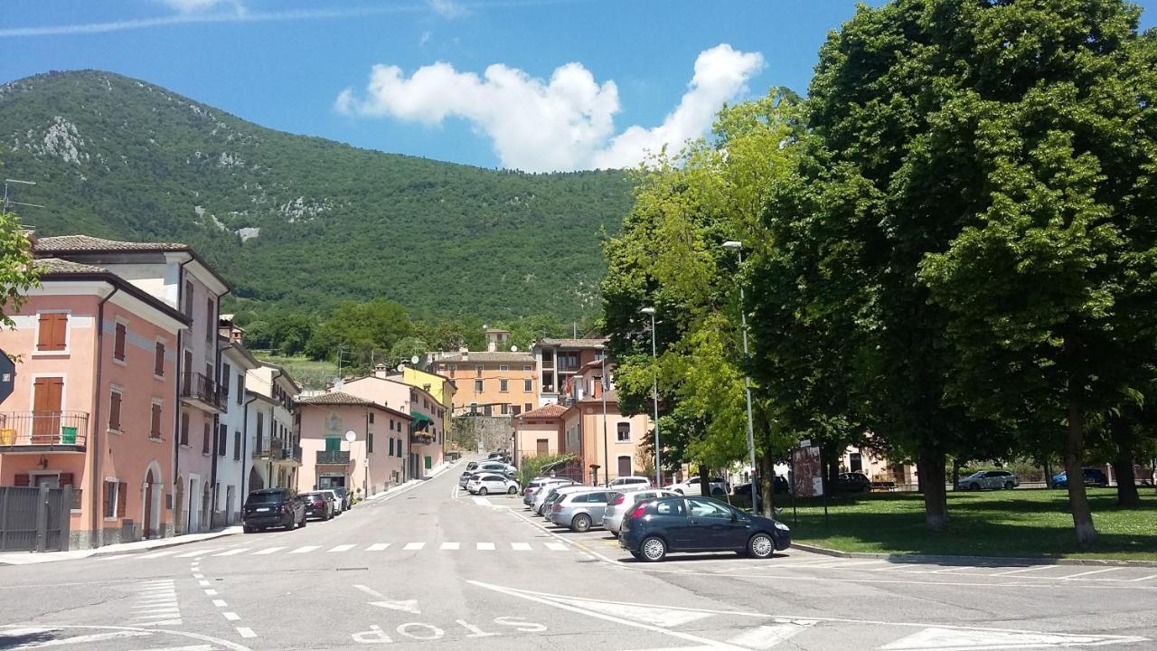 Casa Vacanze Al Borgo 卡普里诺韦罗内塞 外观 照片